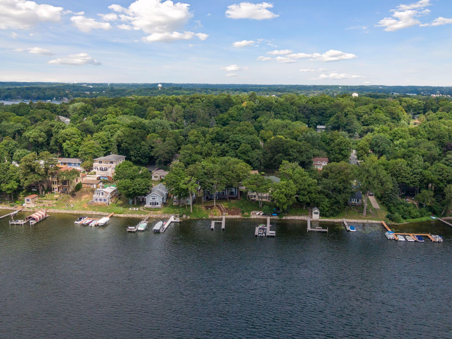 4823 Island View Drive Mound, MN 55364 - Photo 6 of 46