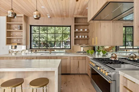 $18,500,000 | 502 North 6th Street, Aspen, CO 81611