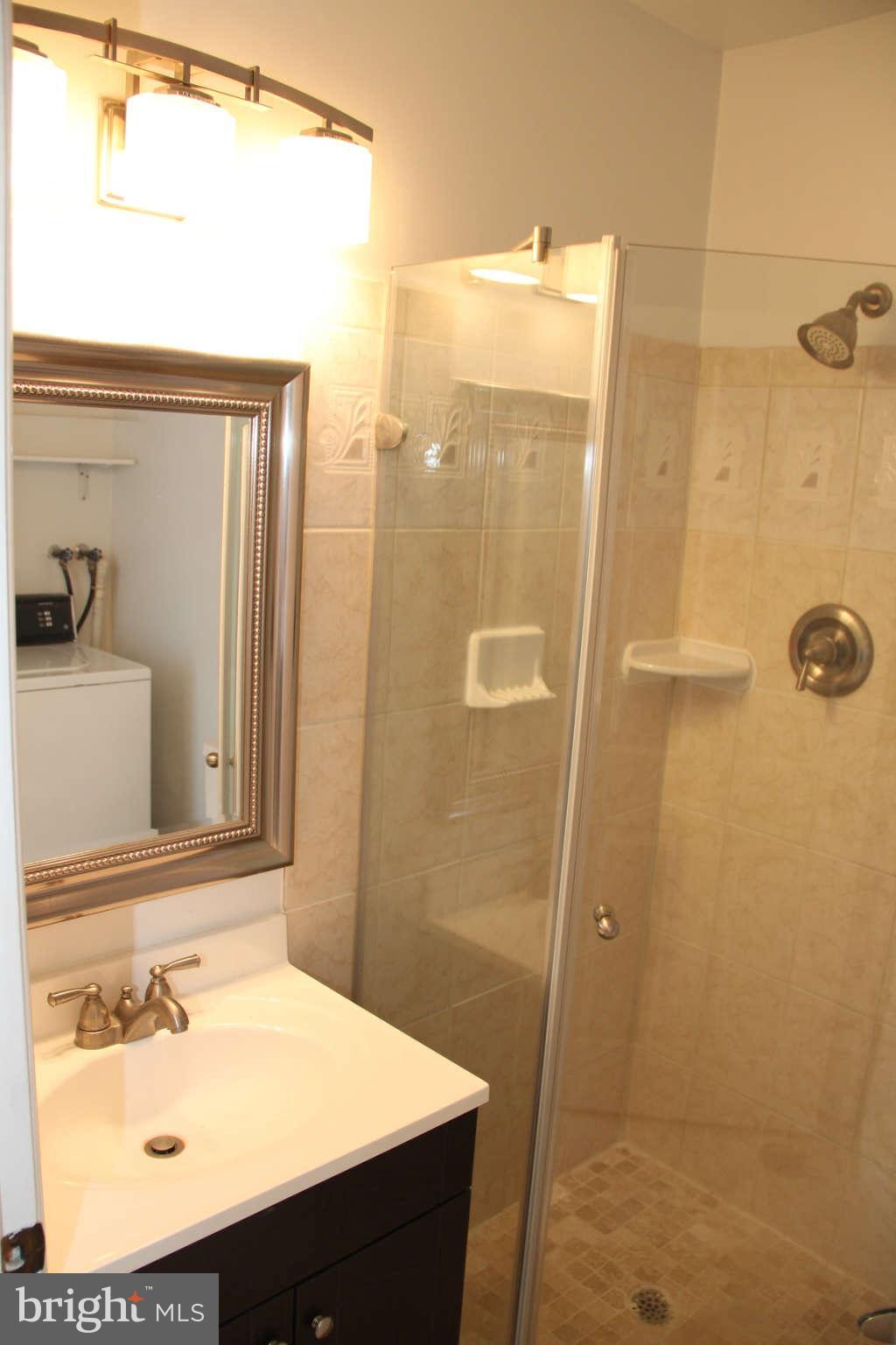 4823 27th Road South, Unit 2501 Arlington, VA 22206 - Photo 27 of 30 Bath