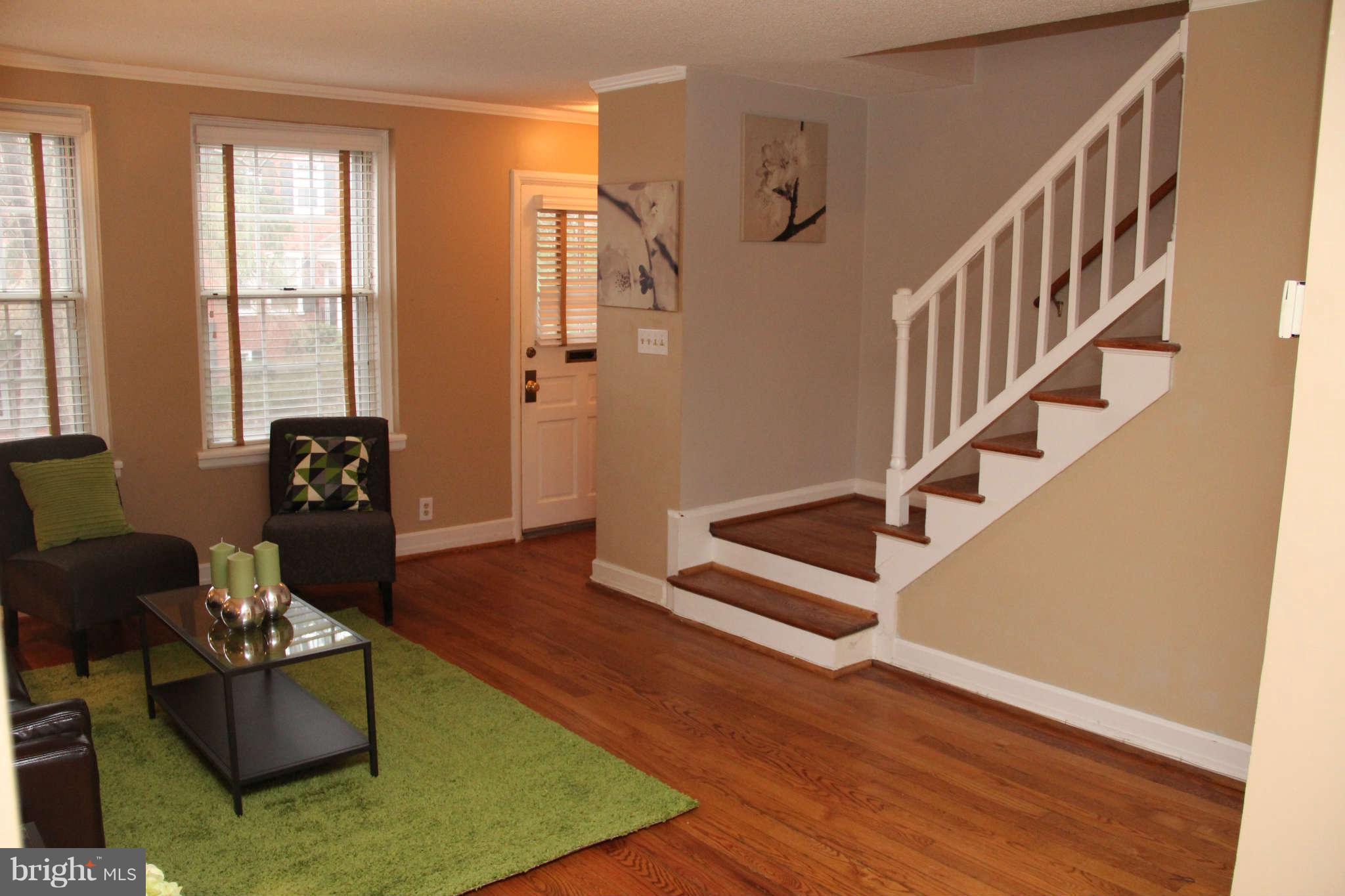 4823 27th Road South, Unit 2501 Arlington, VA 22206 - Photo 6 of 30 Living Room