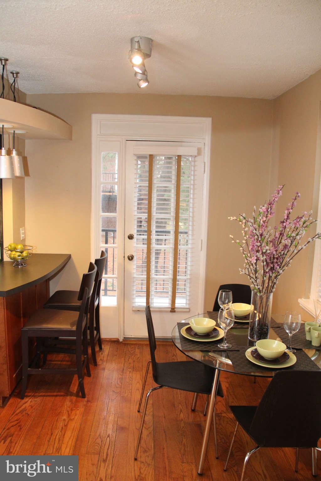 4823 27th Road South, Unit 2501 Arlington, VA 22206 - Photo 8 of 30 Dining Room