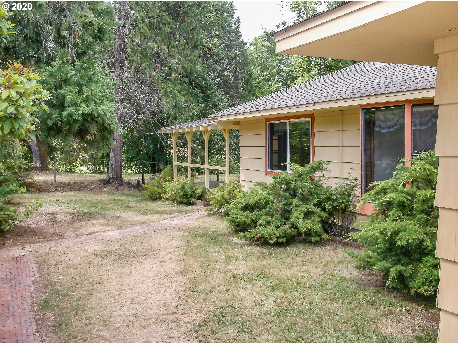 1928 Melrose Road Roseburg, OR 97471 - Photo 3 of 32 Gallery Image 3