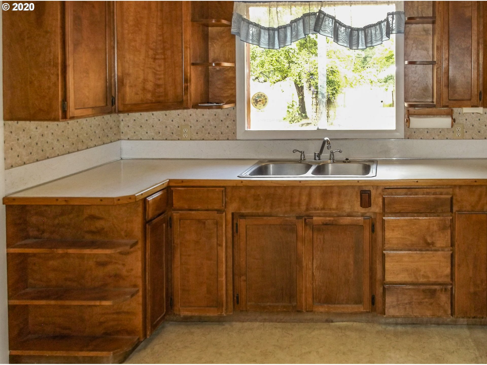 1928 Melrose Road Roseburg, OR 97471 - Photo 10 of 32 Gallery Image 10