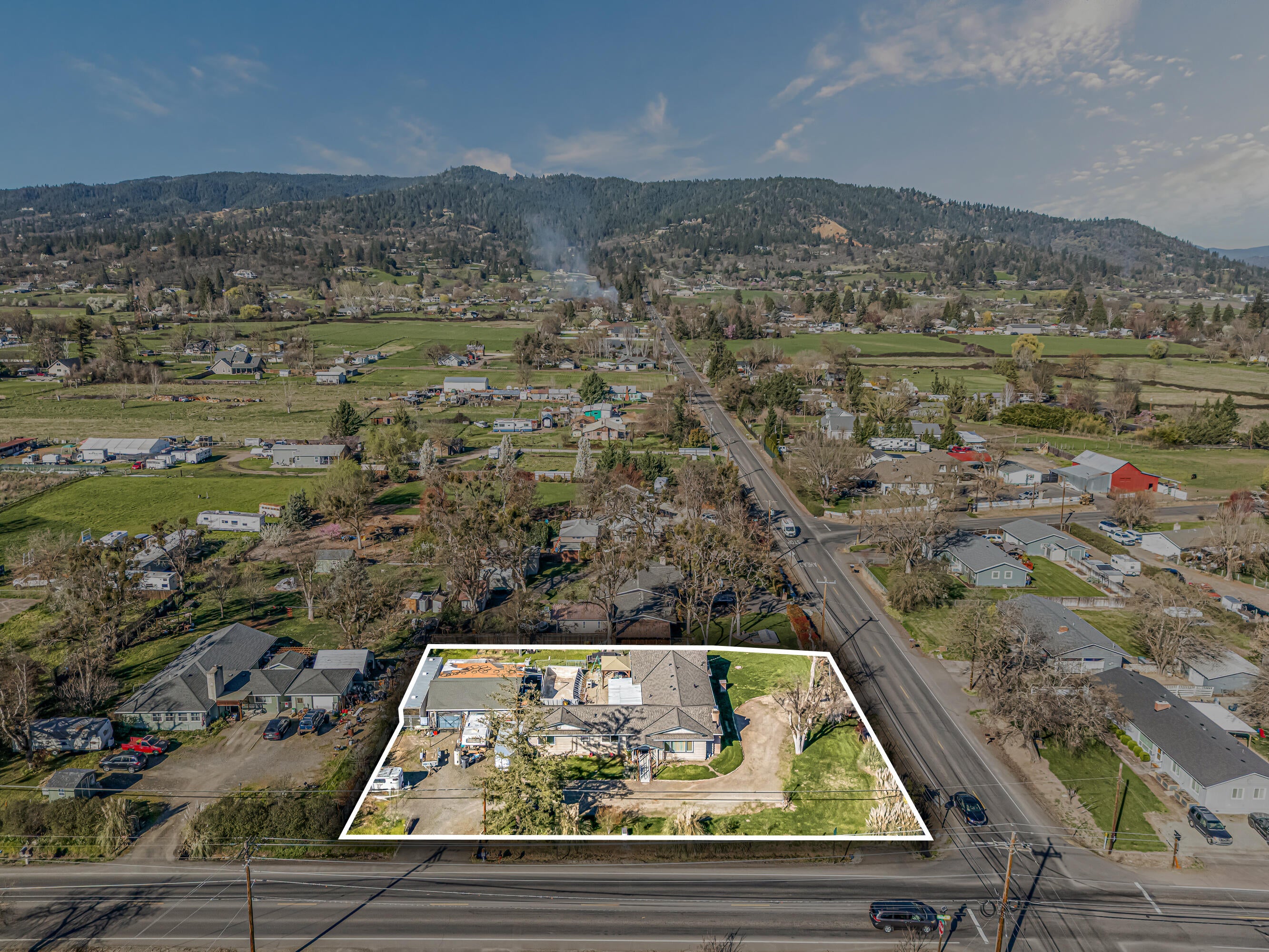 3200 Hanley Road Central Point, OR 97502 - Photo 4 of 25 DJI_20260319102204_0010_D copy