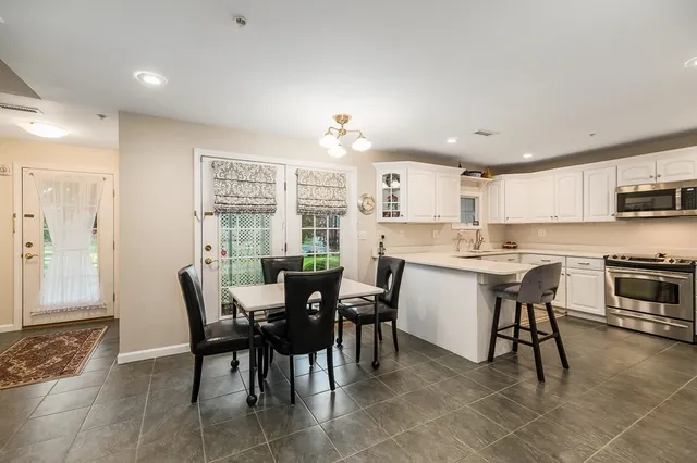 $749,900 | 8 Masi Meadow Lane, Unit A, Middleton, MA 01949