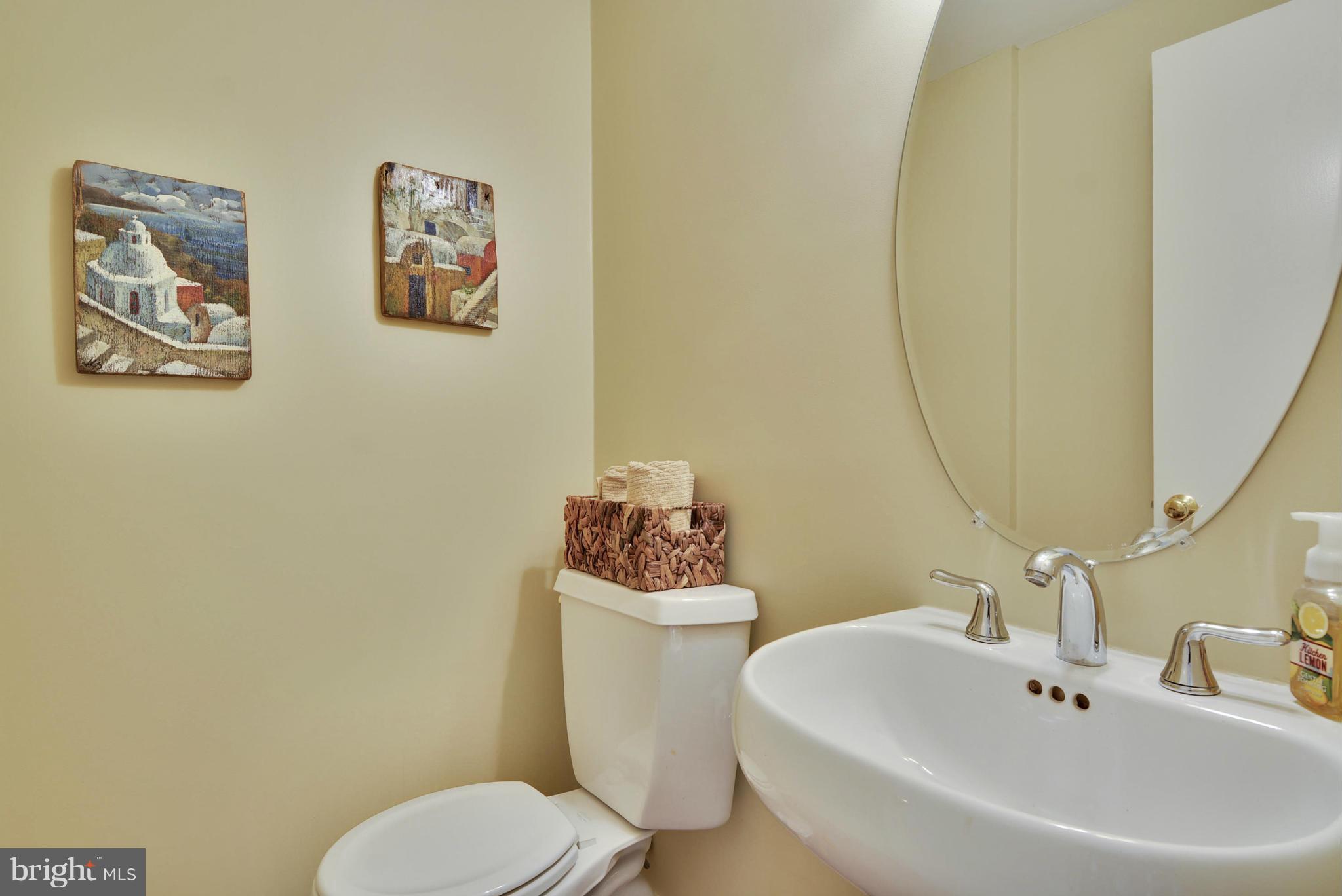 7704 Sebago Road Bethesda, MD 20817 - Photo 11 of 30 Bath