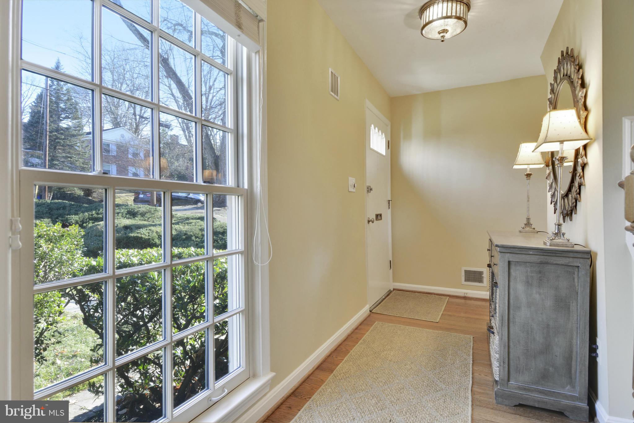 7704 Sebago Road Bethesda, MD 20817 - Photo 13 of 30 Interior (General)