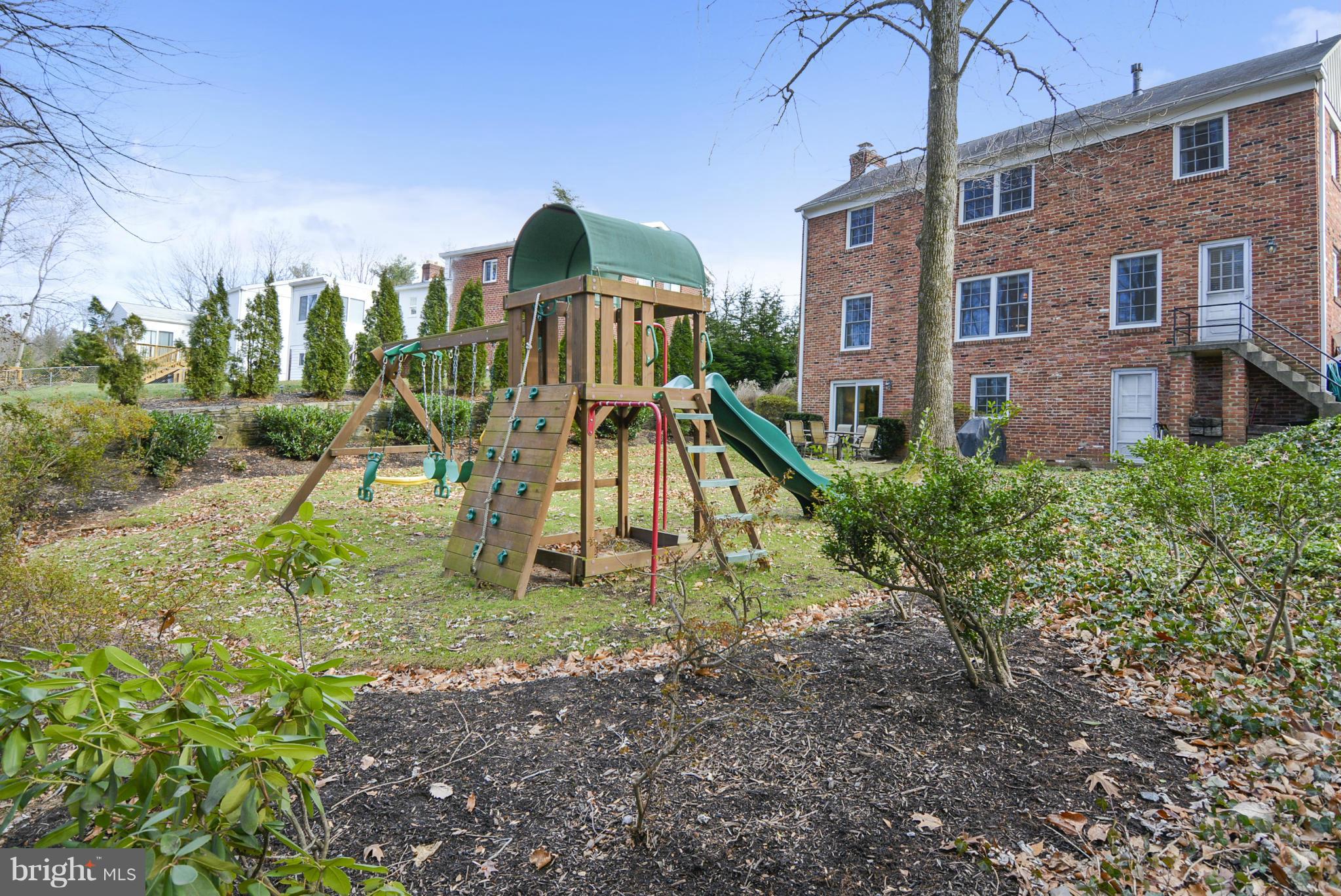 7704 Sebago Road Bethesda, MD 20817 - Photo 29 of 30 Exterior (Rear)