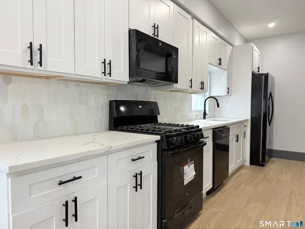 $2,700 | 134 Hubinger Street, Unit 2, New Haven, CT 06511