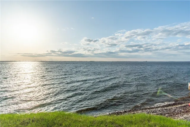 $529,900 | 32396 Rt-12e Cape, Cape Vincent, NY 13618