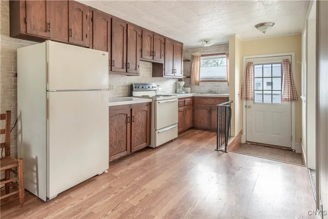 $529,900 | 32396 Rt-12e Cape, Cape Vincent, NY 13618