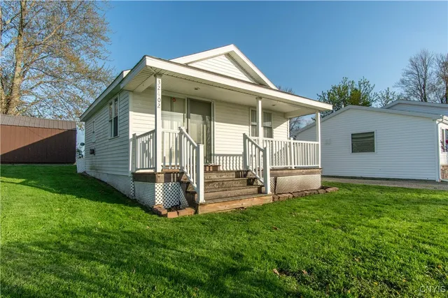 $529,900 | 32396 Rt-12e Cape, Cape Vincent, NY 13618