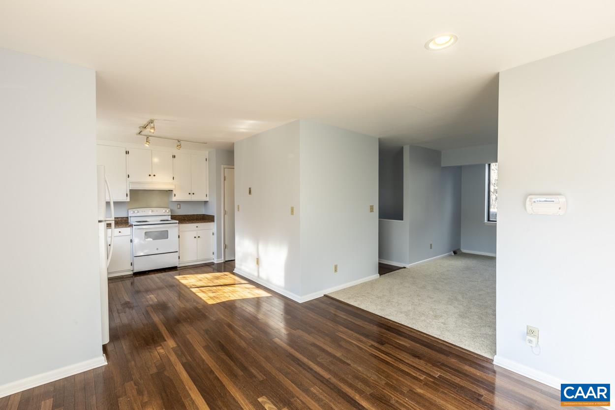 1216 Chatham Ridge Charlottesville, VA 22901 - Photo 10 of 37 Gallery Image 10