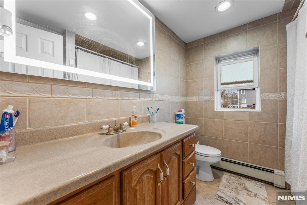 83 Village Road Pompton Plains, NJ 07444 - Photo 21 of 27