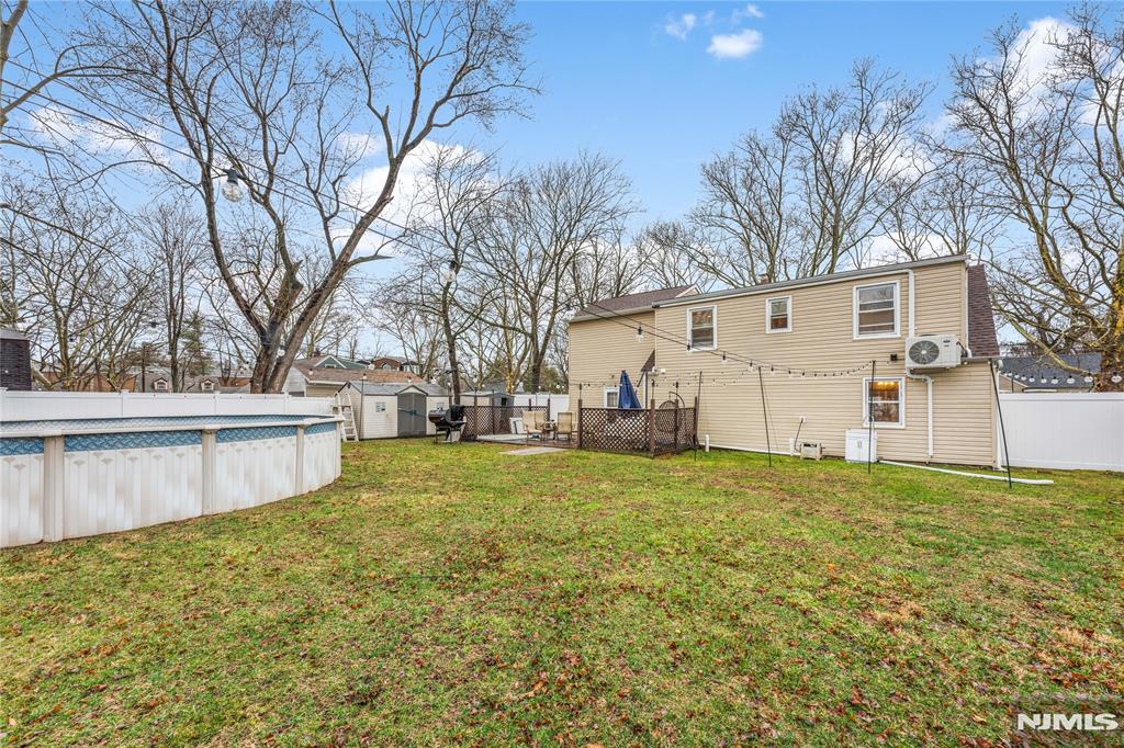 83 Village Road Pompton Plains, NJ 07444 - Photo 24 of 27