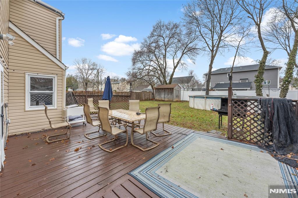 83 Village Road Pompton Plains, NJ 07444 - Photo 25 of 27