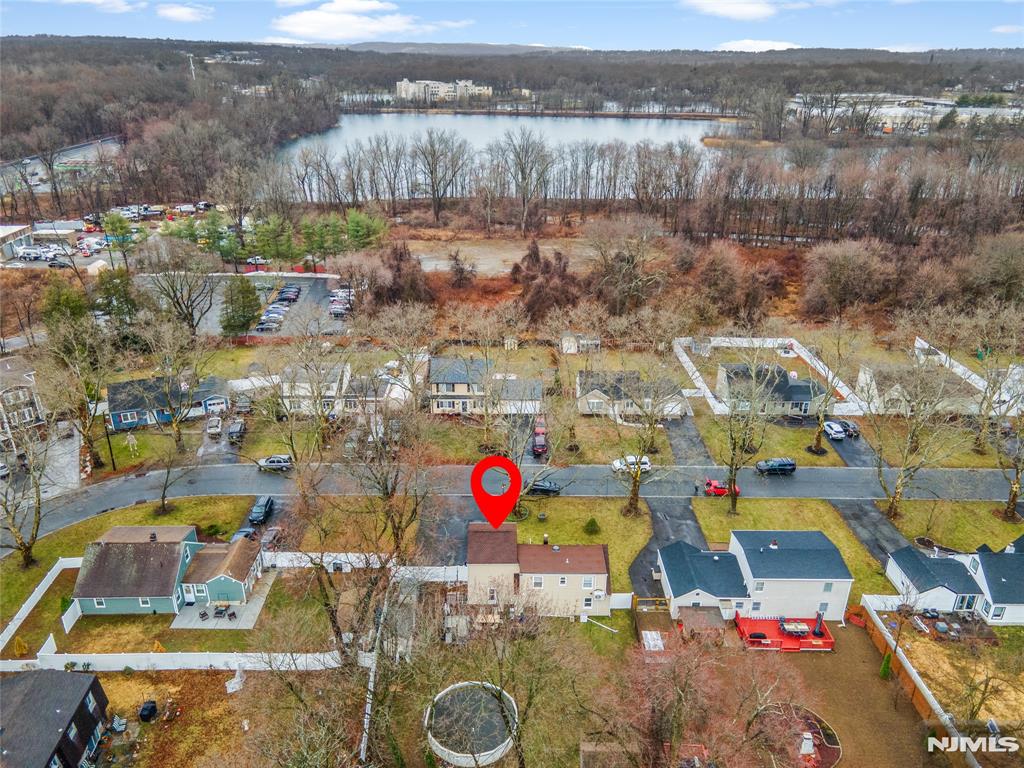 83 Village Road Pompton Plains, NJ 07444 - Photo 26 of 27