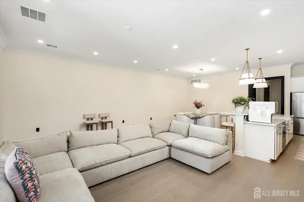 $6,700 | 11 Hamilton Drive, Cranbury, NJ 08512