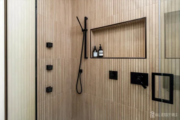 $6,700 | 11 Hamilton Drive, Cranbury, NJ 08512