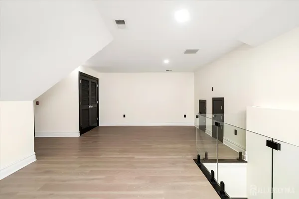 $6,700 | 11 Hamilton Drive, Cranbury, NJ 08512