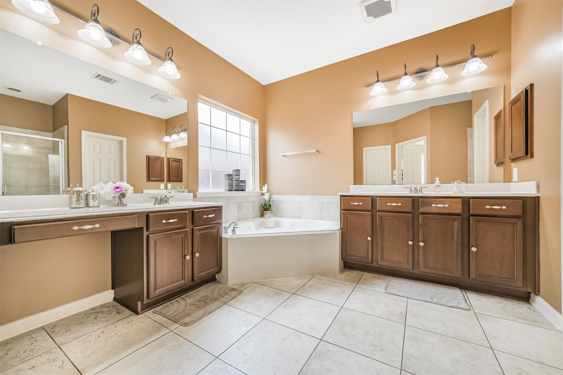 22015 Bridgestone Eagle Court Spring, TX 77388 - Photo 27 of 48