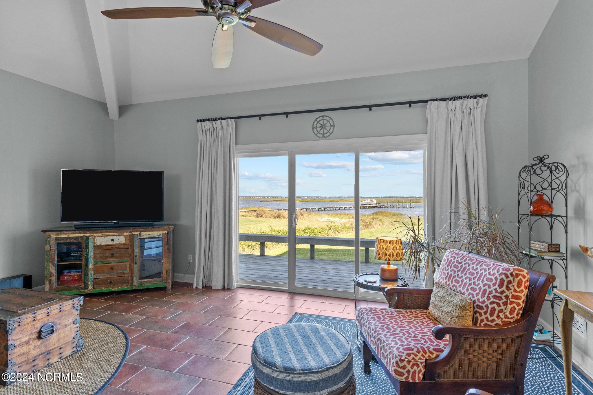 800 Country Club Road, Unit 37 Morehead City, NC 28557 - Photo 12 of 52 Living Room w/ View
