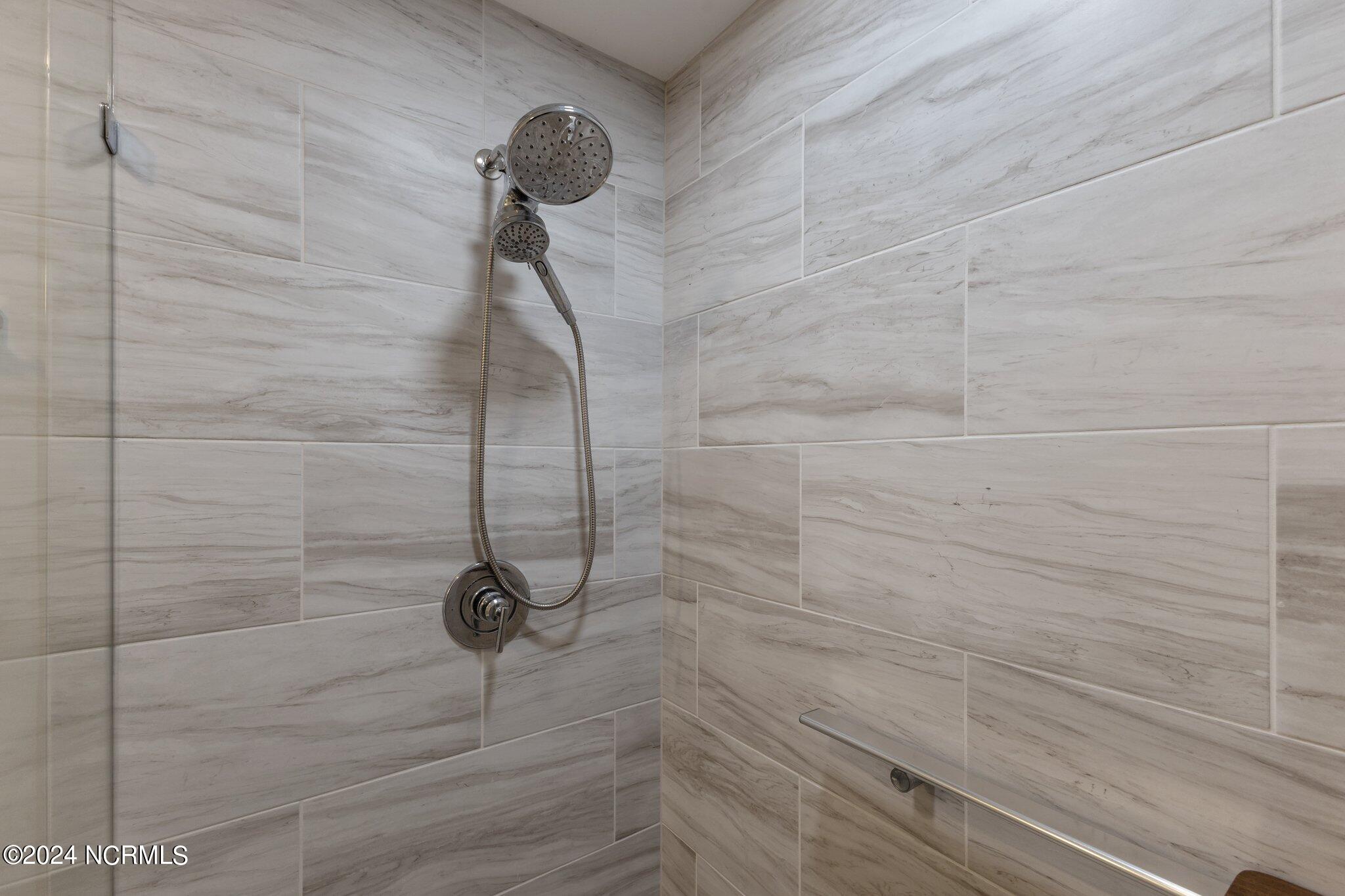 800 Country Club Road, Unit 37 Morehead City, NC 28557 - Photo 16 of 52 Master Shower