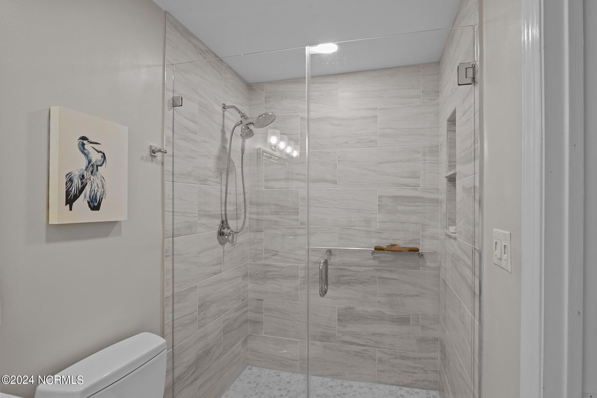 800 Country Club Road, Unit 37 Morehead City, NC 28557 - Photo 17 of 52 Master Shower