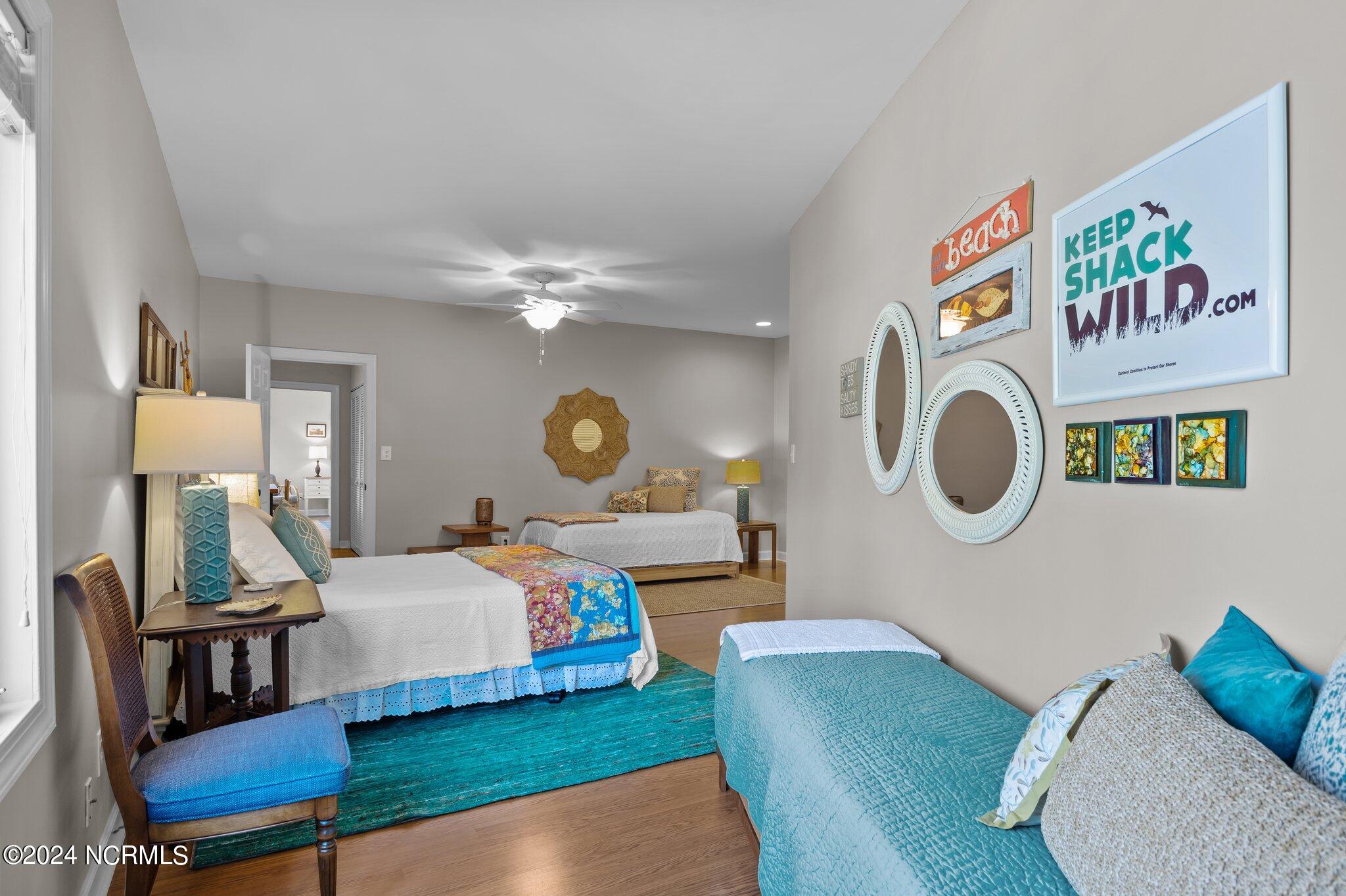 800 Country Club Road, Unit 37 Morehead City, NC 28557 - Photo 21 of 52 Roomy