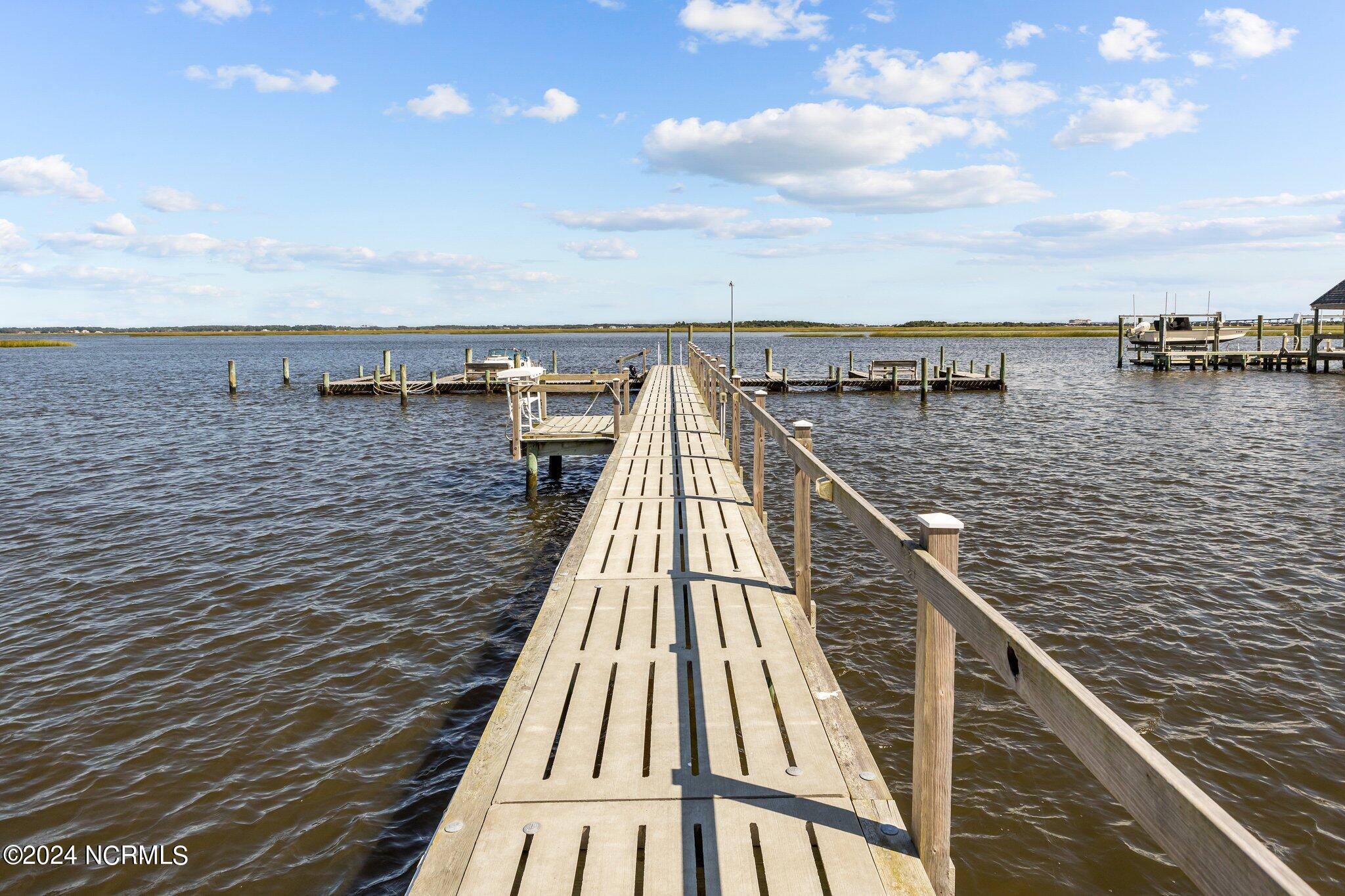 800 Country Club Road, Unit 37 Morehead City, NC 28557 - Photo 28 of 52 Community Dock