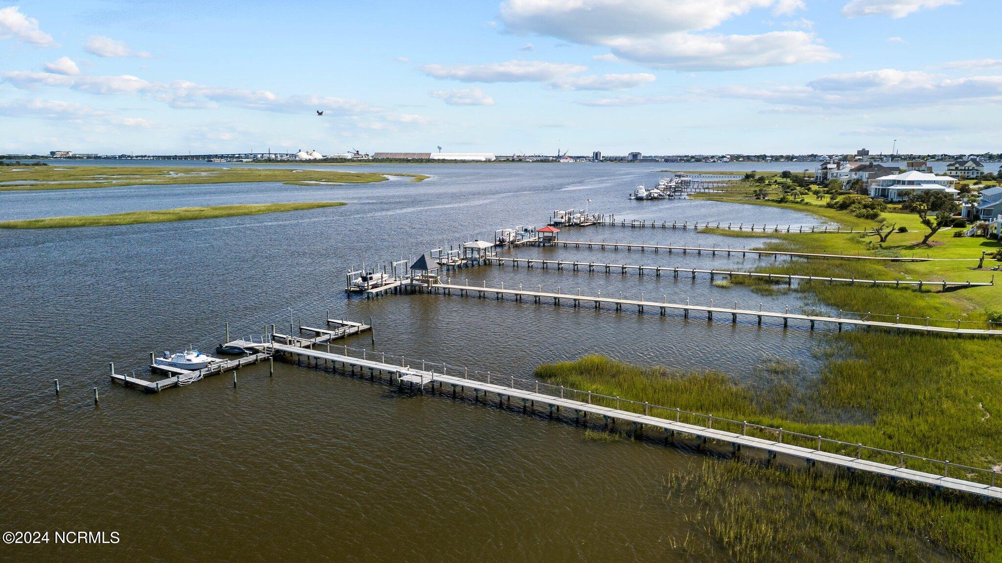 800 Country Club Road, Unit 37 Morehead City, NC 28557 - Photo 49 of 52 52-web-or-mls-DJI_20240909151534_0629_D