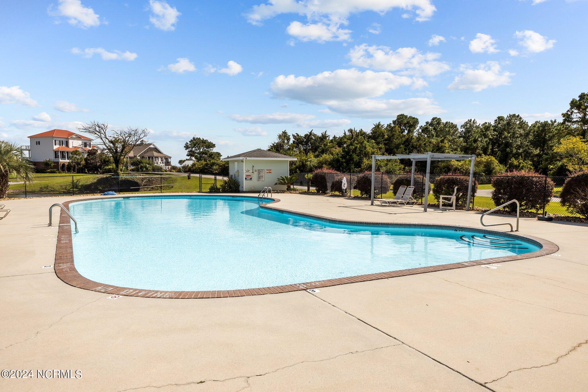 800 Country Club Road, Unit 37 Morehead City, NC 28557 - Photo 50 of 52 47-web-or-mls-1S3A9700