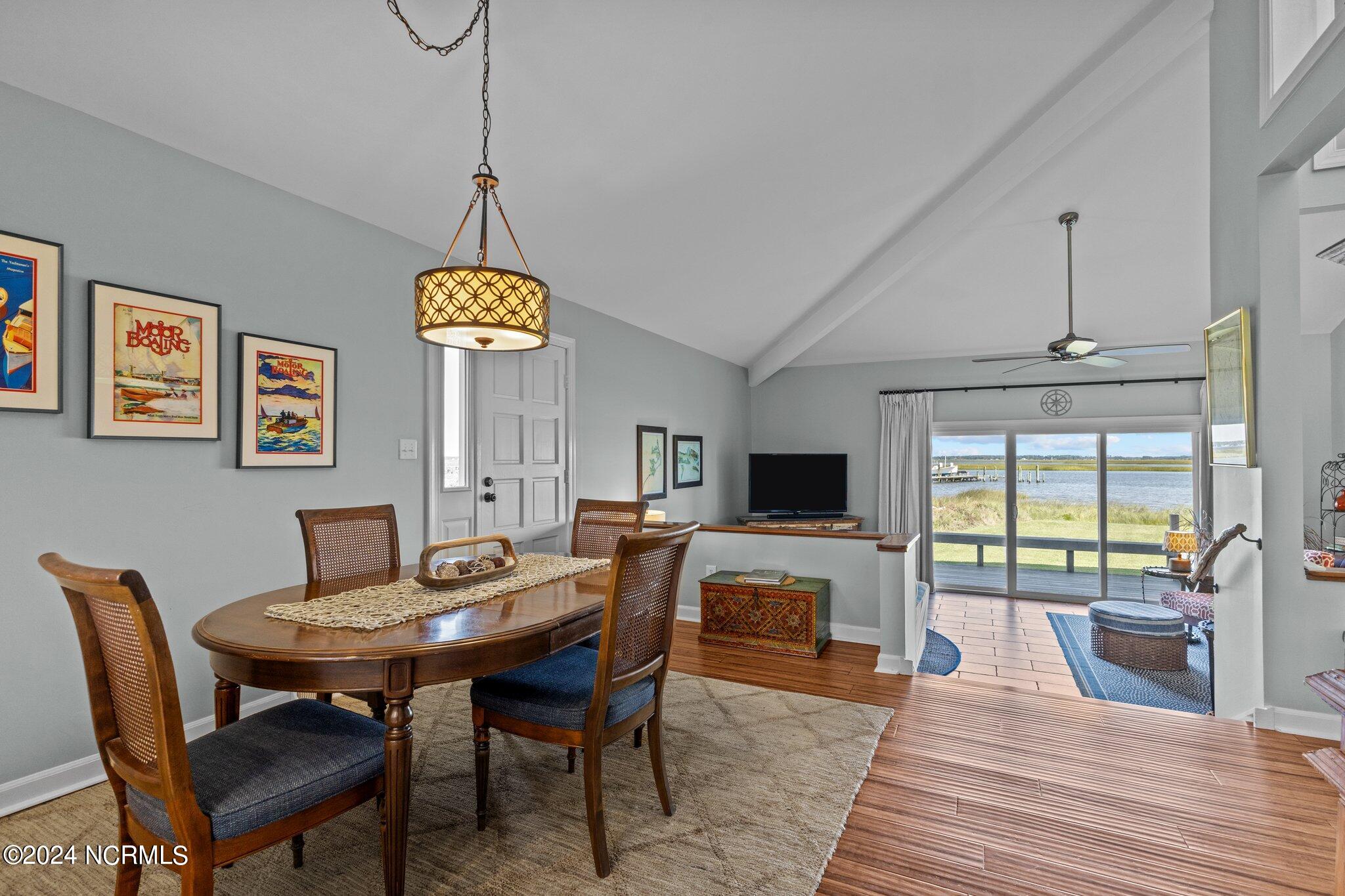800 Country Club Road, Unit 37 Morehead City, NC 28557 - Photo 8 of 52 Dining Room