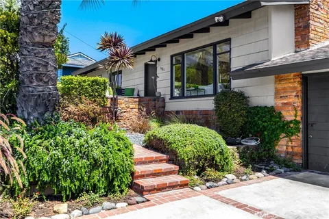 $2,895,000 | 1961 Temple Hills Drive, Laguna Beach, CA 92651