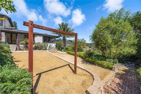 $2,895,000 | 1961 Temple Hills Drive, Laguna Beach, CA 92651