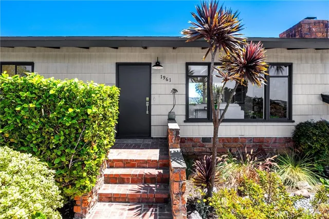 $2,895,000 | 1961 Temple Hills Drive, Laguna Beach, CA 92651
