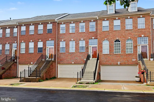 $795,000 | 21122 Angela Square, Sterling, VA 20166