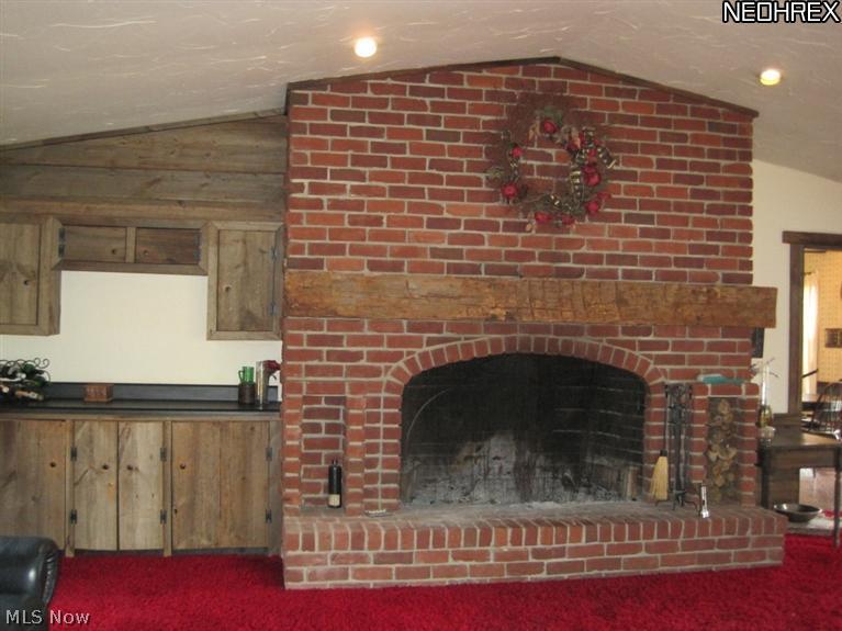 625 Crystal Lake Road Akron, OH 44333 - Photo 11 of 25