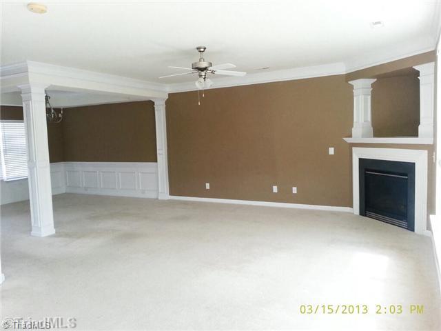 849 Hedgepath Terrace High Point, NC 27265 - Photo 4 of 10 Living Room.