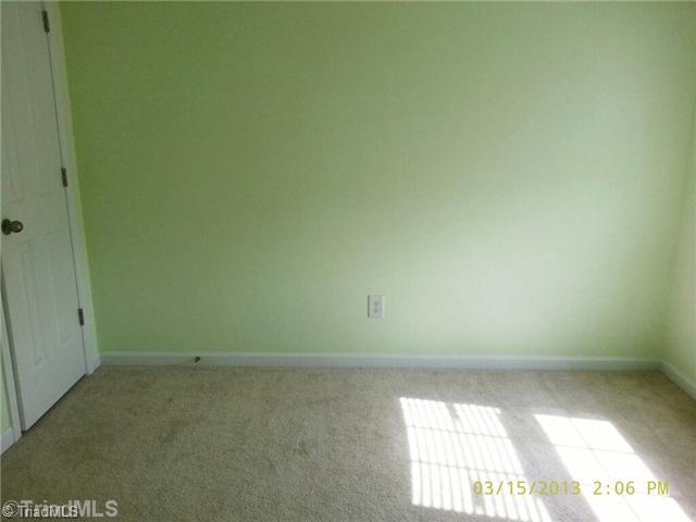 849 Hedgepath Terrace High Point, NC 27265 - Photo 7 of 10 2nd Bedroom.