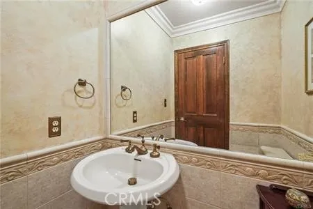 $7,250 | 22755 Dale Court, Chatsworth, CA 91311