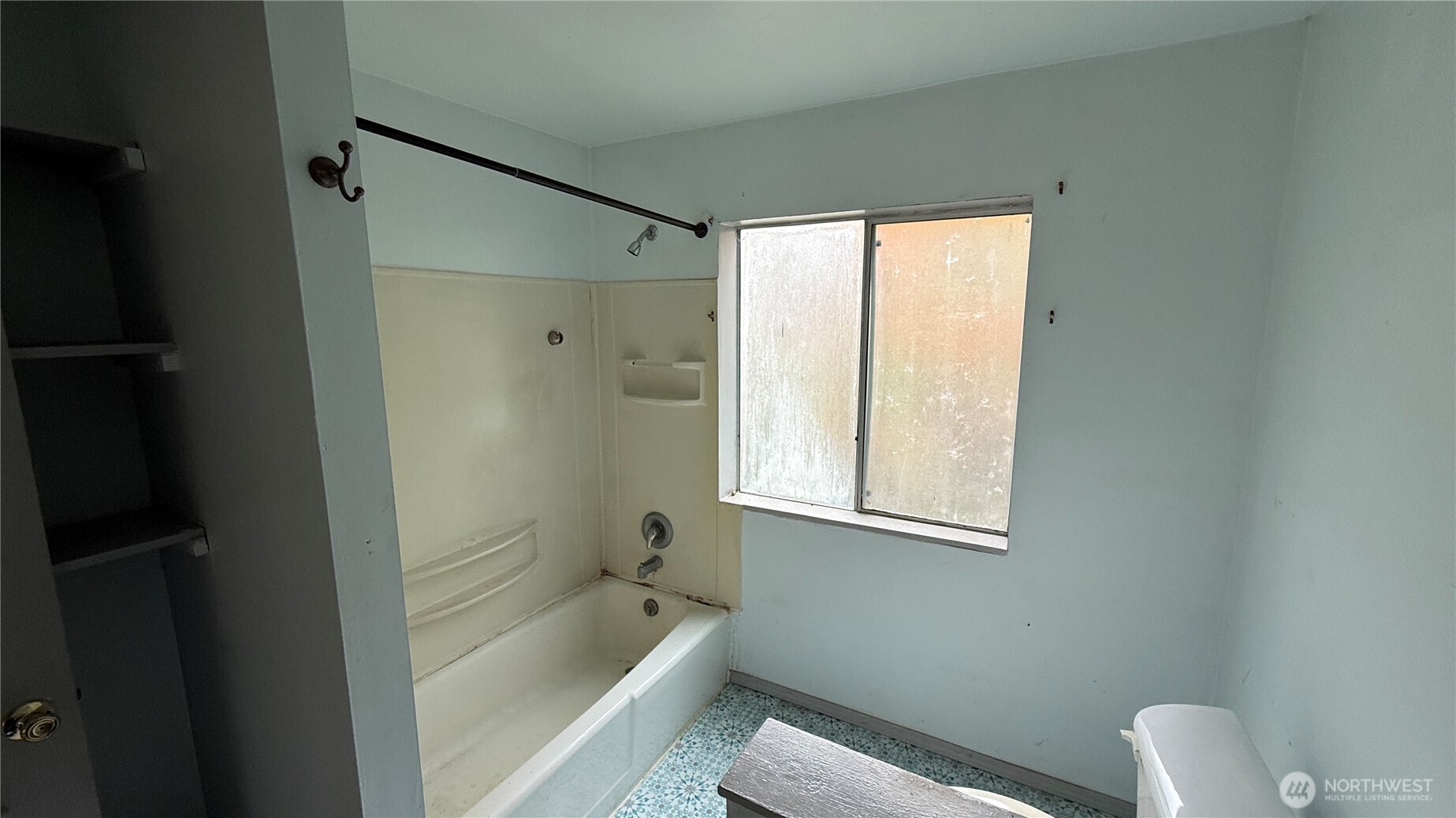 690 Naylor Creek Road Chimacum, WA 98325 - Photo 20 of 40 a bathroom with a bathtub shower sink vanity and toilet