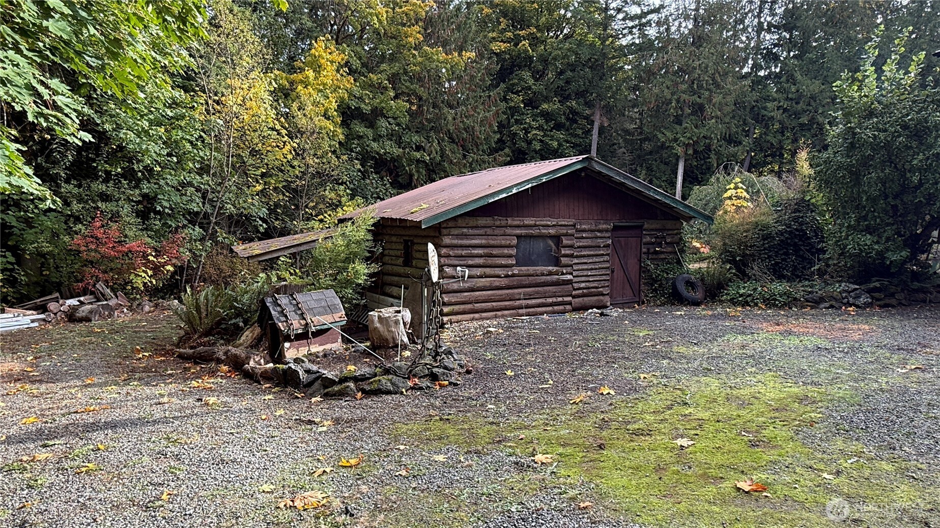 690 Naylor Creek Road Chimacum, WA 98325 - Photo 26 of 40 a front view of a house with a yard
