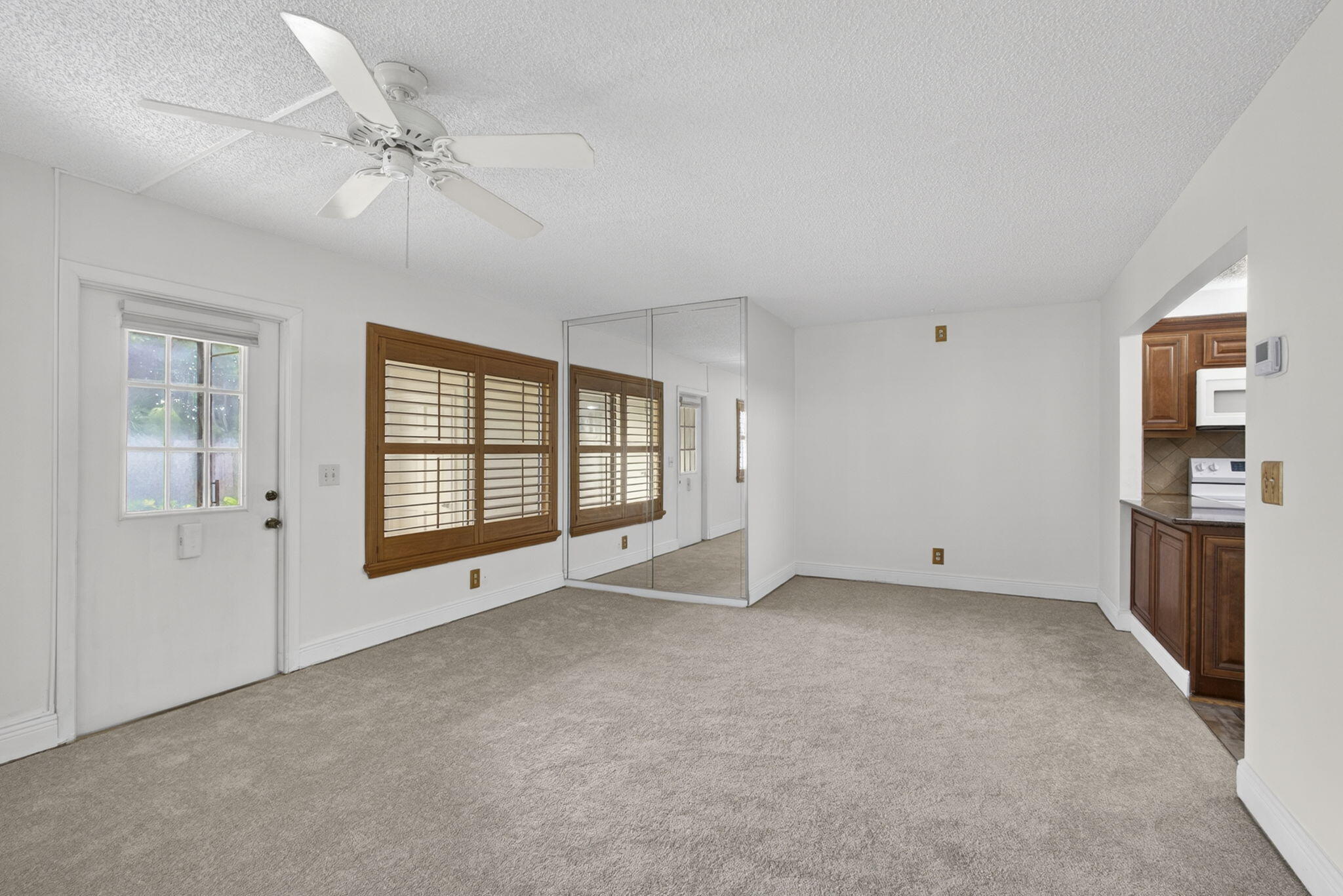 315 Pine Ridge Circle, Unit D1 Greenacres, FL 33463 - Photo 11 of 43 11-web-or-mls-BS1A5032