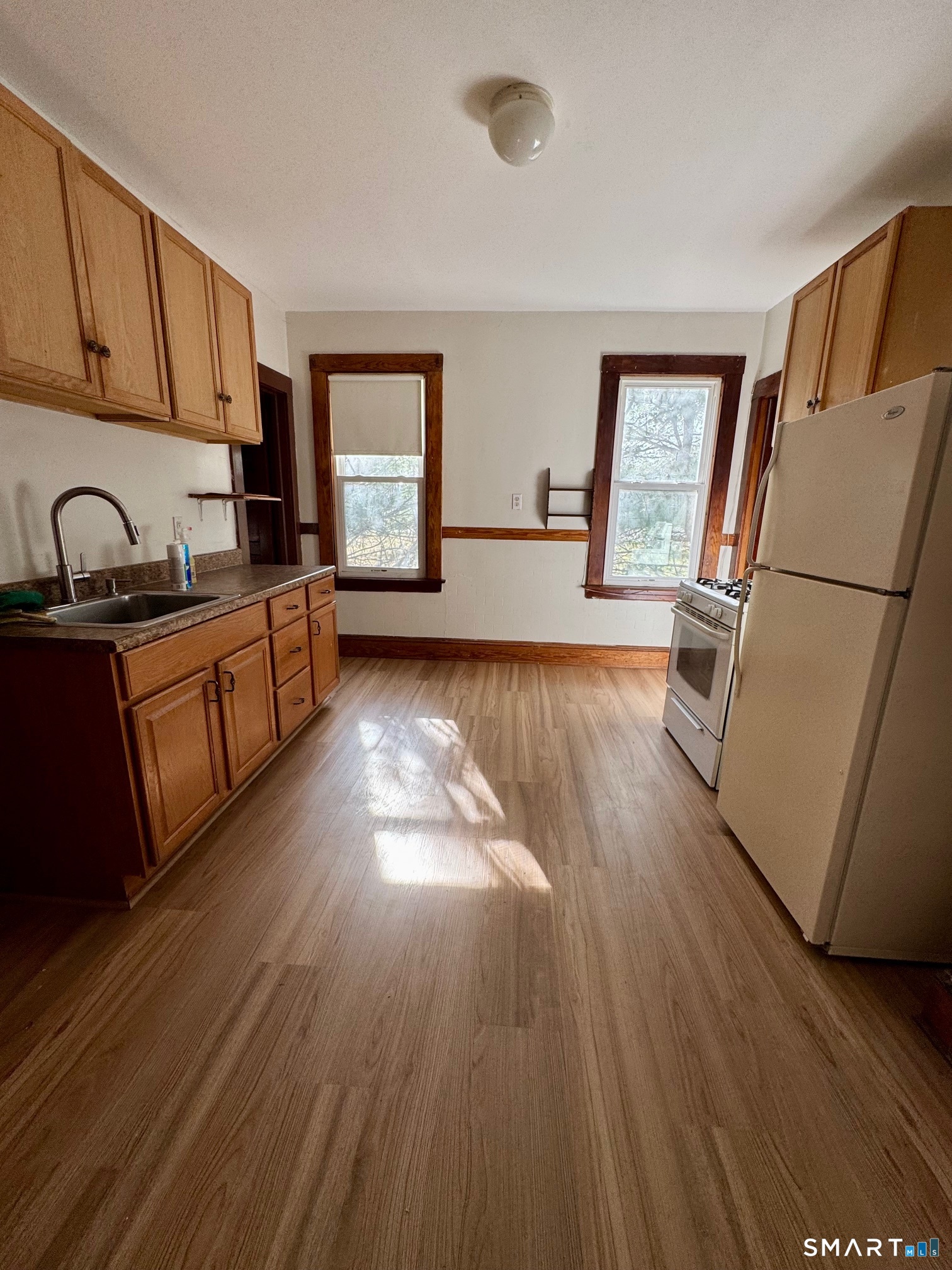 97-99 Victoria Road Hartford, CT 06114 - Photo 3 of 20