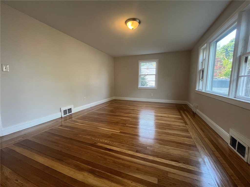 100 Kenneth Avenue Warwick, RI 02889 - Photo 12 of 17