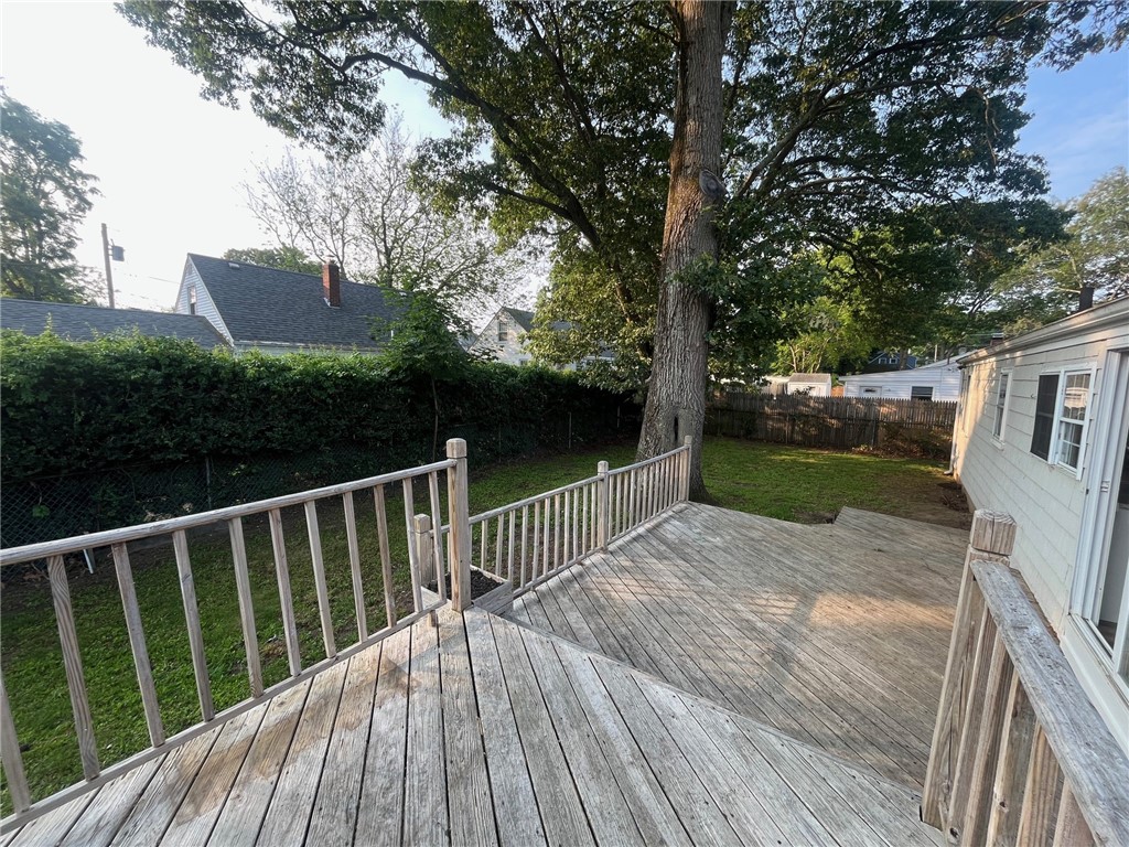 100 Kenneth Avenue Warwick, RI 02889 - Photo 13 of 17