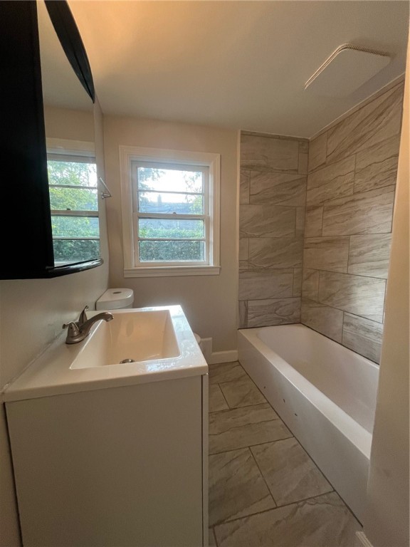 100 Kenneth Avenue Warwick, RI 02889 - Photo 4 of 17