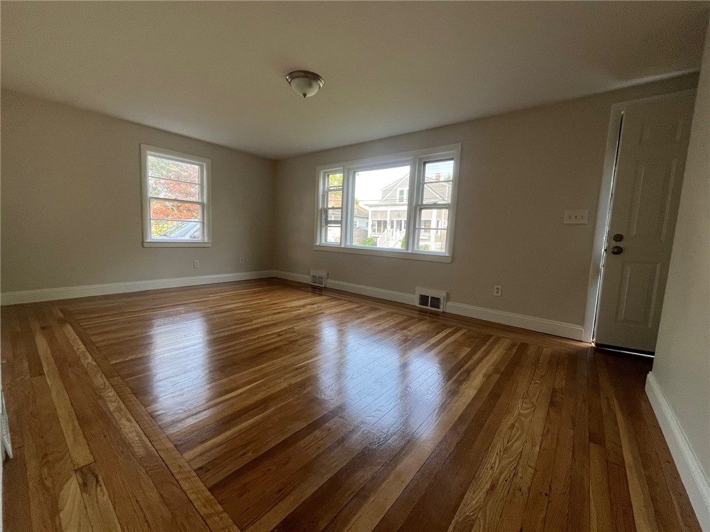 100 Kenneth Avenue Warwick, RI 02889 - Photo 9 of 17