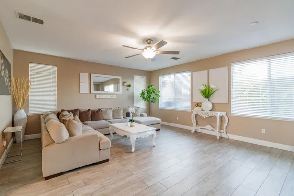 $679,999 | 1781 Goldpoppy Street, Manteca, CA 95337